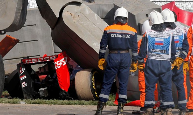 Mercedesi najbrži u kvalifikacijama u Sočiju, Sainz bez većih posljedica nakon teškog izlijetanja