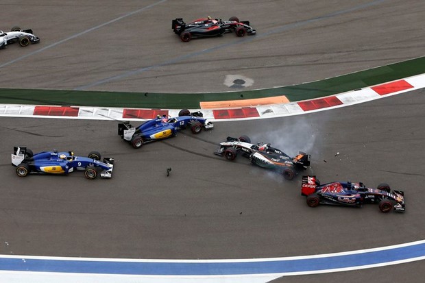 Hamilton do pobjede na Velikoj nagradi Rusije, Vettel drugi, Rosberg odustao