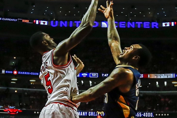 Raspoloženi Lowry predvodio Raptorse, Rudež bez značajnijeg učinka