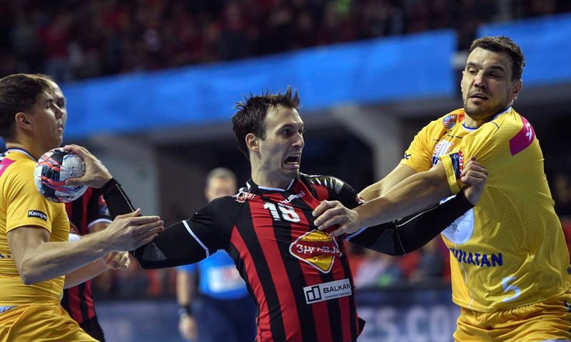 Vardar uništio Kielce, Barcelona na krilima Lazarova teško svladala Kolding