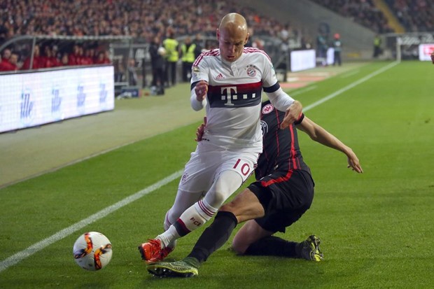 Bayern odigrao lošu utakmicu i uzeo samo bod u Frankfurtu