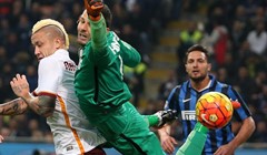 Inter stigao do minimalne pobjede protiv Rome i preuzeo prvo mjesto
