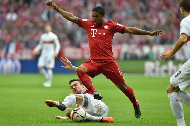 VIDEO: "Bomba" Douglasa Coste donijela Bayernu tri boda protiv fenjeraša i povratak na vrh Bundeslige