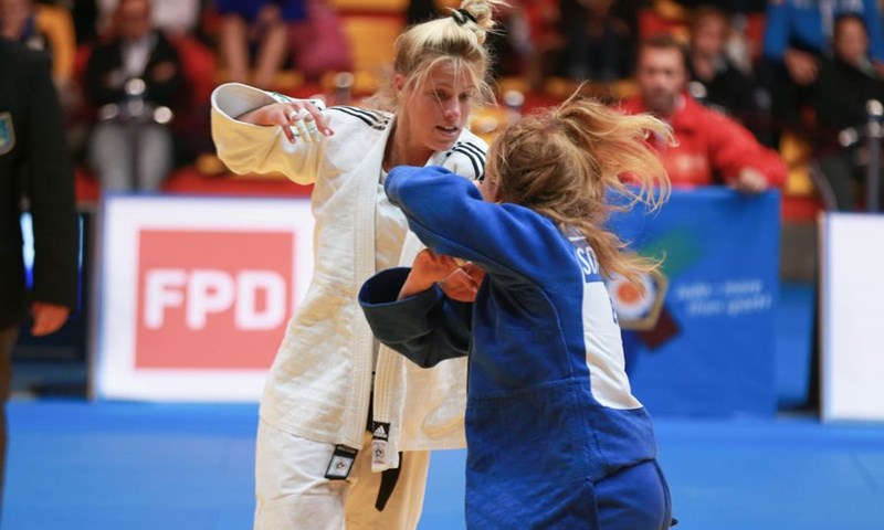 Već prvog dana EP-a odličje: Tena Šikić osvojila srebrnu medalju