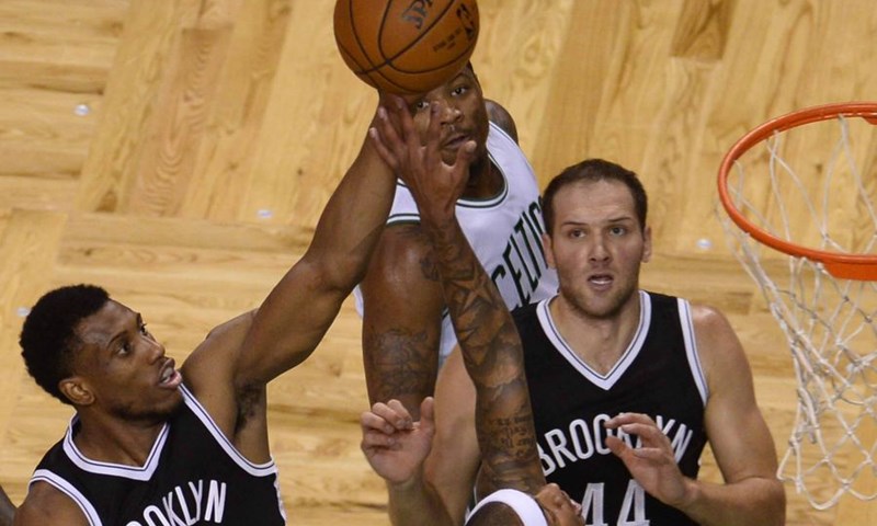 VIDEO: Bogdanović najbolji u porazu protiv Spursa, Hezonjine obrambene muke, LeBron za povijest