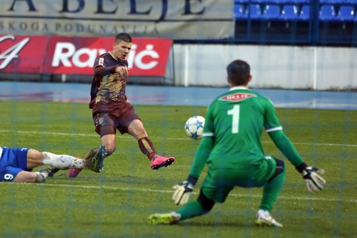 Rijeka svladala Osijek u Gradskom vrtu, domaćin pogodio vratnicu u završnici