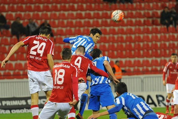 Split u Parku Mladeži remizirao s Lokomotivom, splitski crveni posljednjih 20 minuta s igračem manje