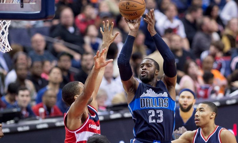 VIDEO: Warriorsi prejaki i za Brooklyn Netse, sjajna večer Matthewsa u pobjedi Dallasa