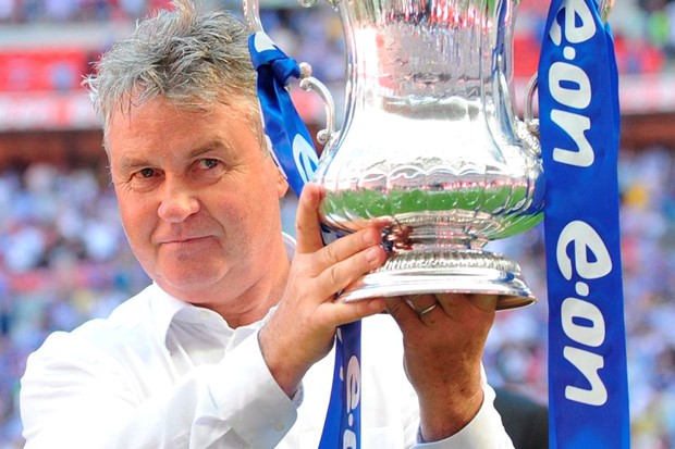 Guus Hiddink i službeno postao novim trenerom Chelseaja do kraja ove sezone