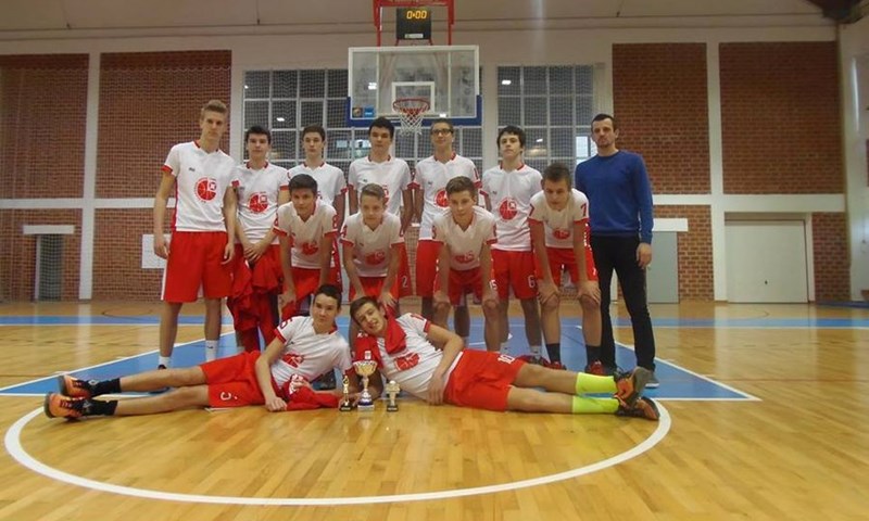Kadeti Slavonskog Broda slavili na Božićnom turniru u Vinkovcima