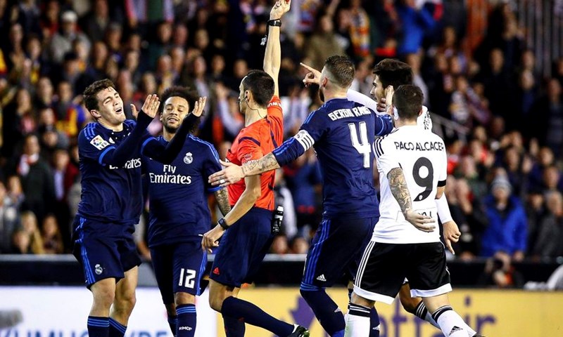 Mateo Kovačić suspendiran na jednu utakmicu zbog isključenja protiv Valencije