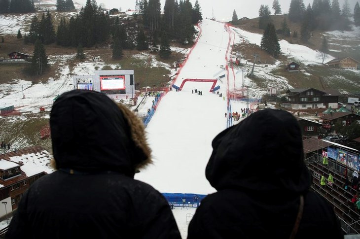 Veleslalom za skijaše otkazan, nedjeljni slalom još uvijek u rasporedu