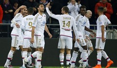 VIDEO: Neredi na Korzici, domaći navijači napali igrače Lyona, susret prekinut