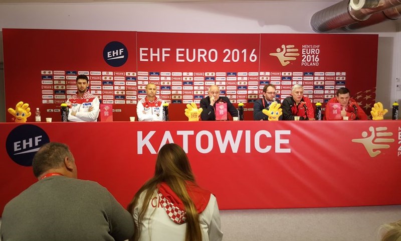 Babić: “U prvom poluvremenu igrali smo nježno”; Ševcov: “Hrvatska je zaslužila ovu pobjedu”