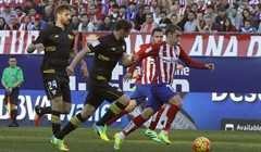 Bez pogodaka na Vicente Calderonu, Rico spasio Andalužane