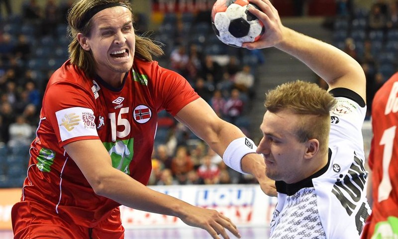 Kai Hafner u dramatičnom polufinalu na kraju drugog produžetka odveo Njemačku u finale