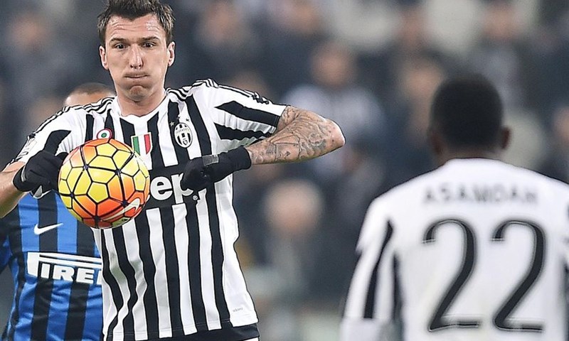 Mandžukić zbog ozljede potkoljenice pauzira mjesec dana, upitan i za dvoboj s Bayernom