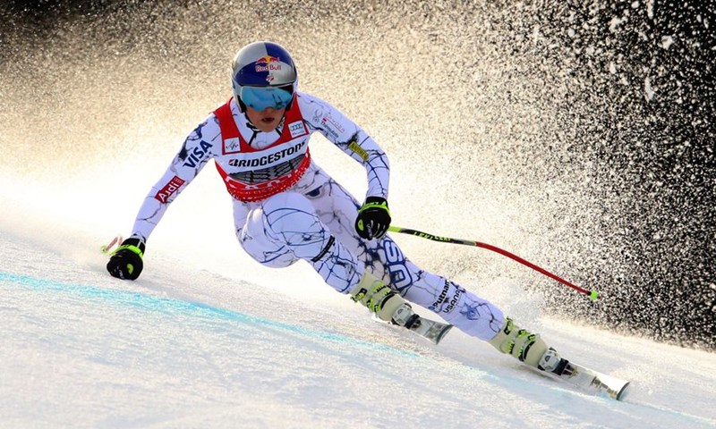 Lindsey Vonn se želi natjecati sa skijašima u spustu