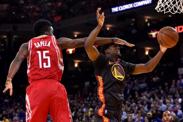 VIDEO: Tijesne pobjede Bucksa i Jazza, Warriorsi sve bliže rekordu Bullsa