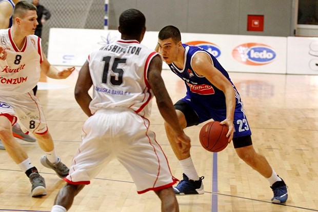 Cibona u zadnjih pet minuta slomila otpor Jollyja i izborila polufinale Kupa
