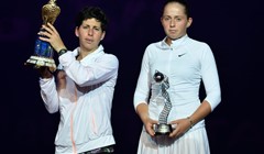 Stan Wawrinka slavio u Dubaiju, Suarez Navarro najbolja u Dohi