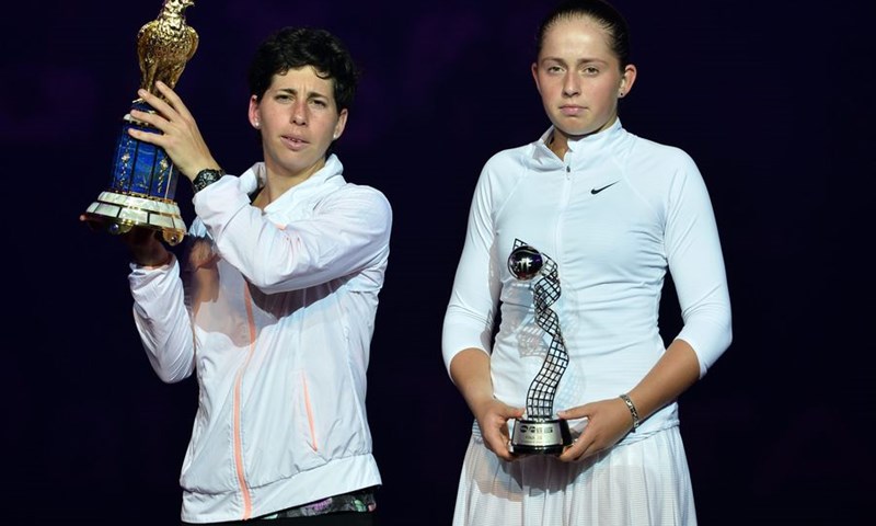 Stan Wawrinka slavio u Dubaiju, Suarez Navarro najbolja u Dohi