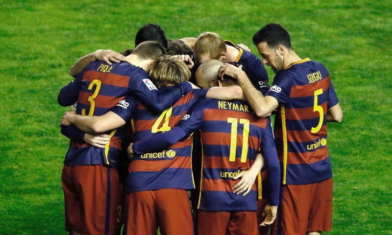 VIDEO: Rakitić pogodio za vodstvo Barcelone, Messi trostruki strijelac, a Suarez propustio priliku s bijele točke
