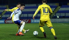 Osijek ranim pogotkom do pobjede protiv Intera, gosti završili susret s desetoricom