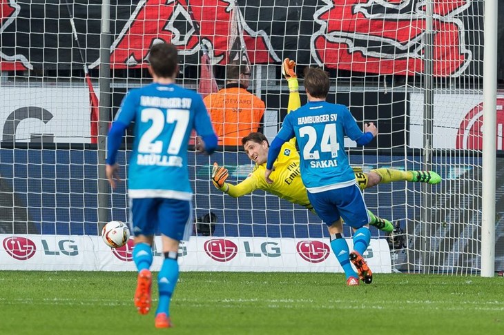VIDEO: Autogol Ekdala donio pobjedu Bayeru, Jedvaj isključen u sudačkoj nadoknadi