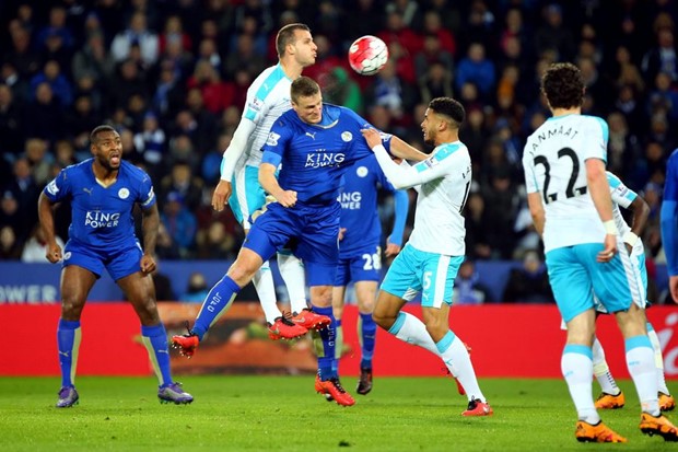 VIDEO: Pogotkom Okazakija Leicester zadržao prednost od pet bodova ispred Tottenhama