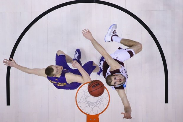 VIDEO: Northern Iowa ispustila 12 koševa prednosti 35 sekundi prije kraja i izgubila nakon dva produžetka