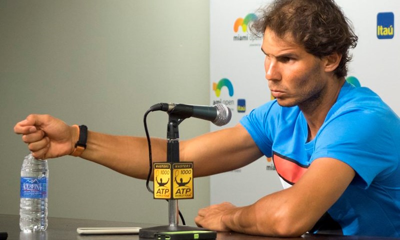 Nadal predao meč Džumhuru, Murray prošao Istomina