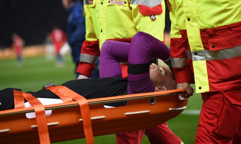 Hodgsonovi problemi s vratarima, Butland propušta Europsko prvenstvo