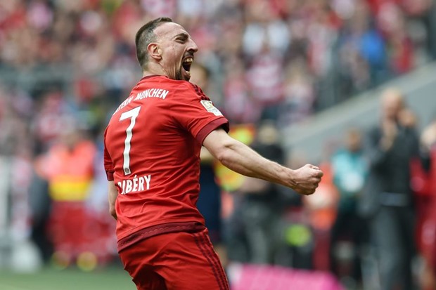 VIDEO: Bayern minimalno svladao Kovačev Eintracht, Iličević strijelac za HSV