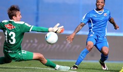 Dinamo glatko slavio protiv Osječana i ponovno pobjegao Rijeci