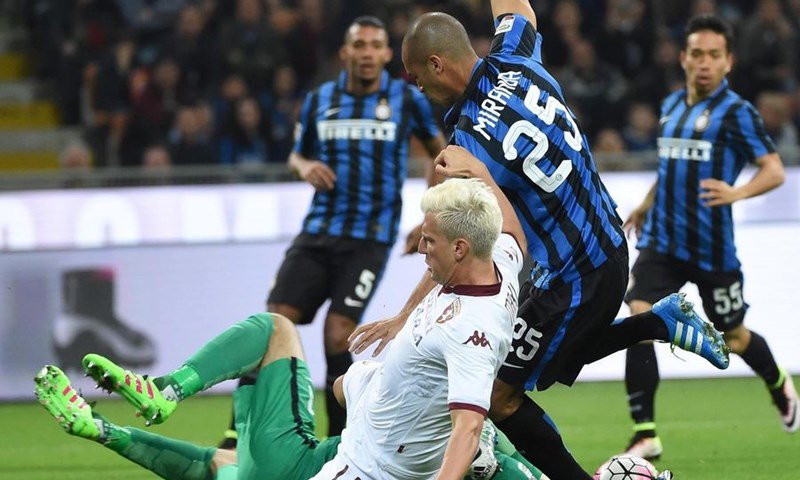 VIDEO: Inter s dva igrača manje poražen od Torina, Brozović izborio penal
