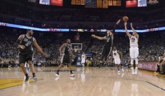 VIDEO: Golden State Warriorsi svladali San Antonio Spurse i stigli do 70. pobjede