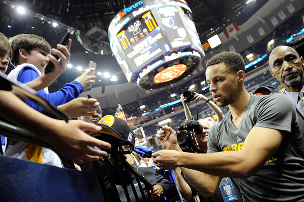 VIDEO: Warriorsi na korak do rekorda