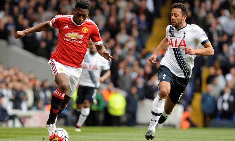 VIDEO: Tottenham potopio Manchester United i ostao u utrci za naslov, Liverpool uvjerljiv protiv Stokea