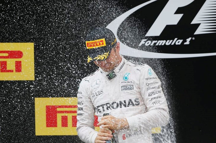Nico Rosberg slavio u Kini, Hamilton sa zadnjeg na sedmo mjesto