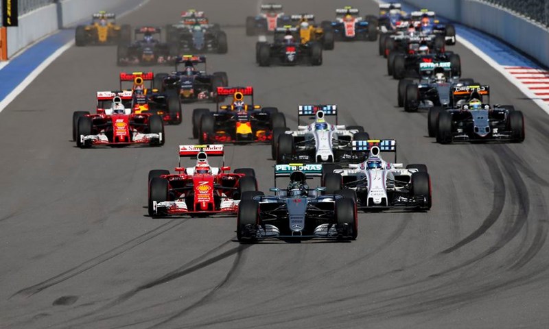 Rosberg uvjerljivo slavio i u Sočiju, Hamilton s desetog na drugo mjesto