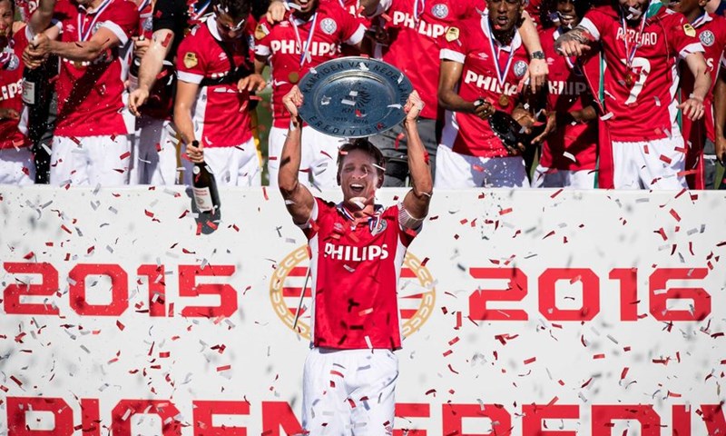 VIDEO: PSV iskoristio kiks Ajaxa i odnio naslov prvaka Nizozemske
