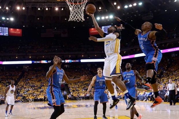 VIDEO: Stephen Curry u dvije lude minute slomio otpor OKC-a