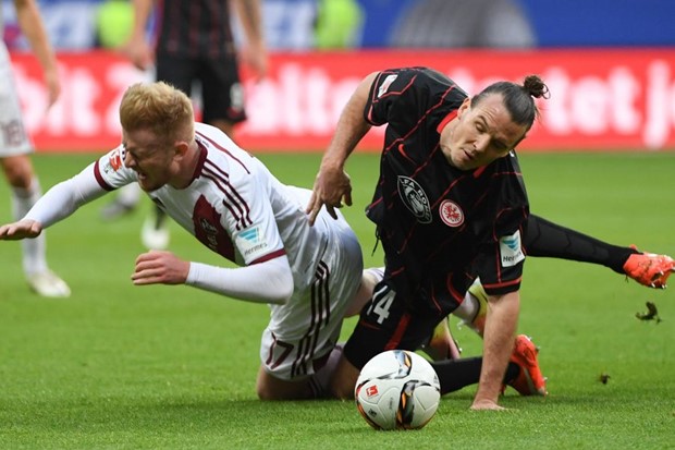 VIDEO: Niko Kovač i dalje u neizvjesnosti, Nürnberg neporažen napustio Frankfurt