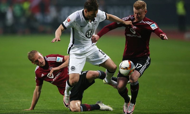VIDEO: Haris Seferović zabio za slavlje Eintrachta na Grundigu i ostanak u ligi