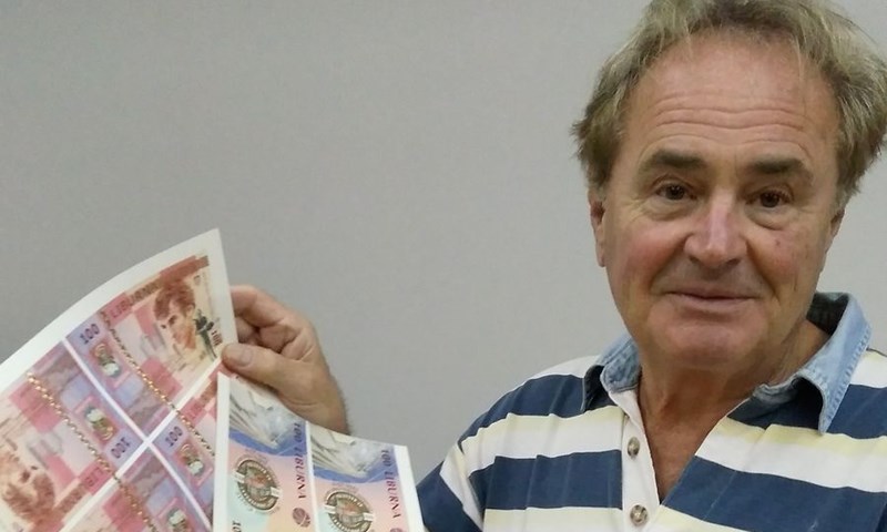 Krešimir Ćosić dobiva prestižnu svjetsku memorabiliju sa svojim likom