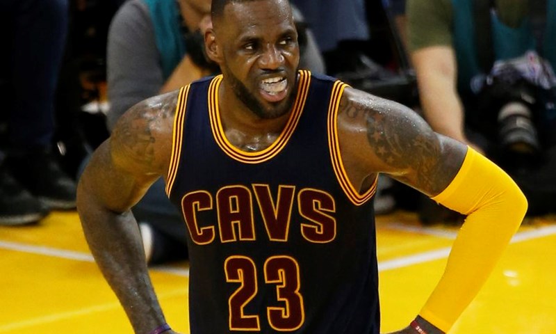 VIDEO: Cavsi na LeBronovim krilima pregrmili ozljede Irvinga i Shumperta, Westbrook se ne zaustavlja