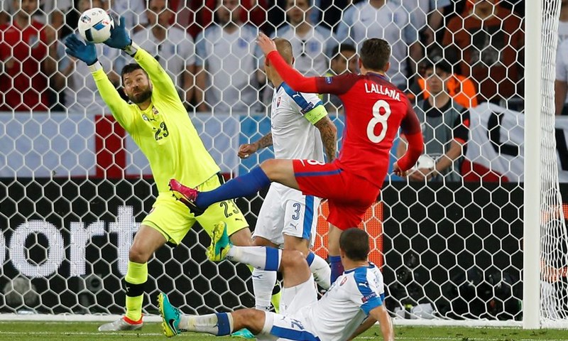 Remijem bez pogodaka Englezi kao drugi u osminu finala, Slovačka na korak do plasmana