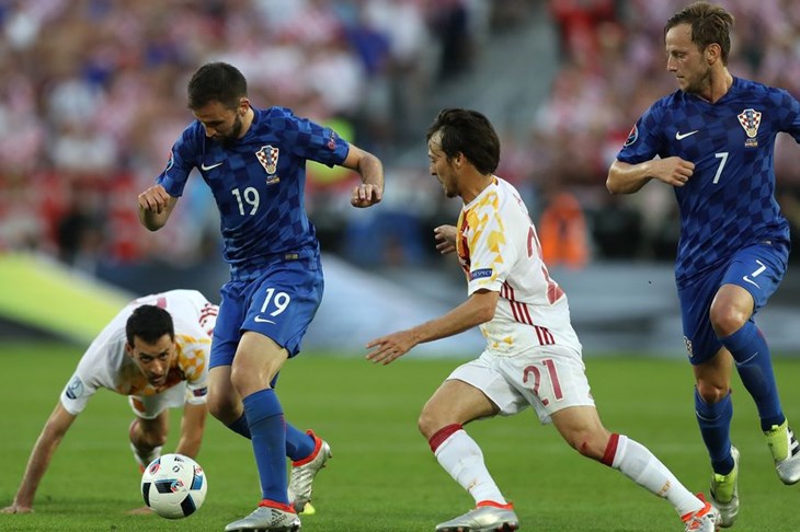 VIDEO: Hrabra Hrvatska bez "pola momčadi" srušila Španjolsku i uzela prvo mjesto!