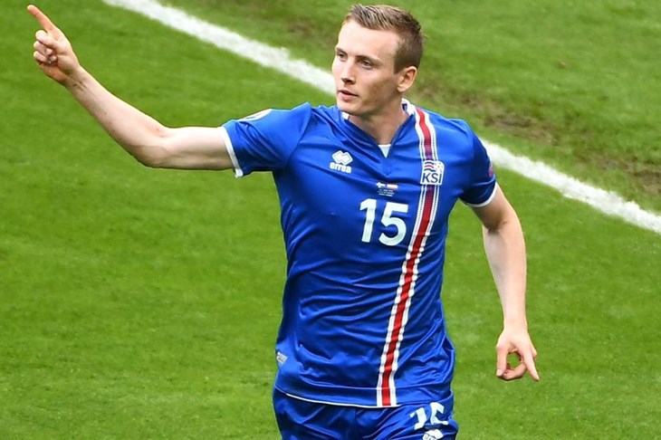 VIDEO: Island pogotkom u sučevoj nadoknadi izbjegao Hrvatsku